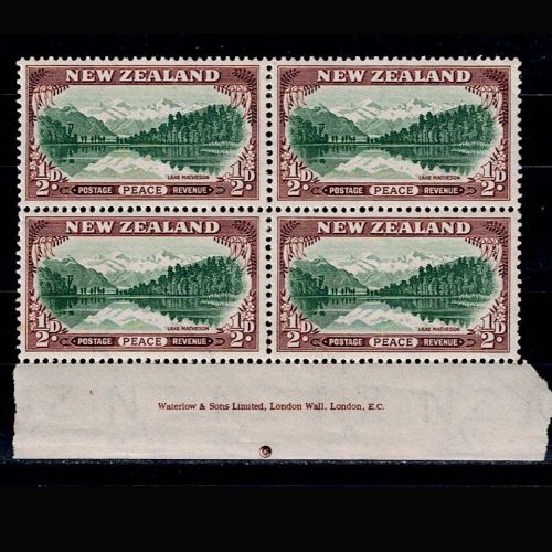 Half d peace Stamp