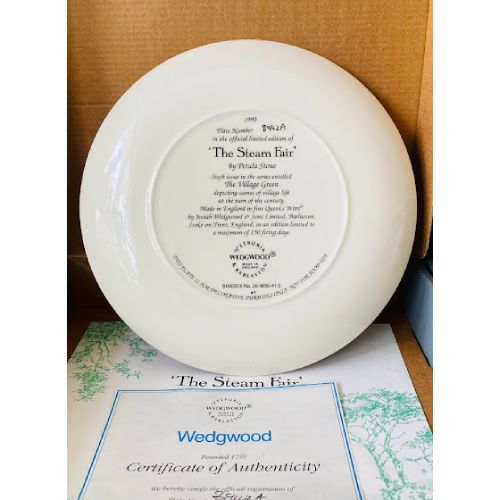 THE VILLAGE GREEN set of 8 WEDGWOOD plates - Image 5